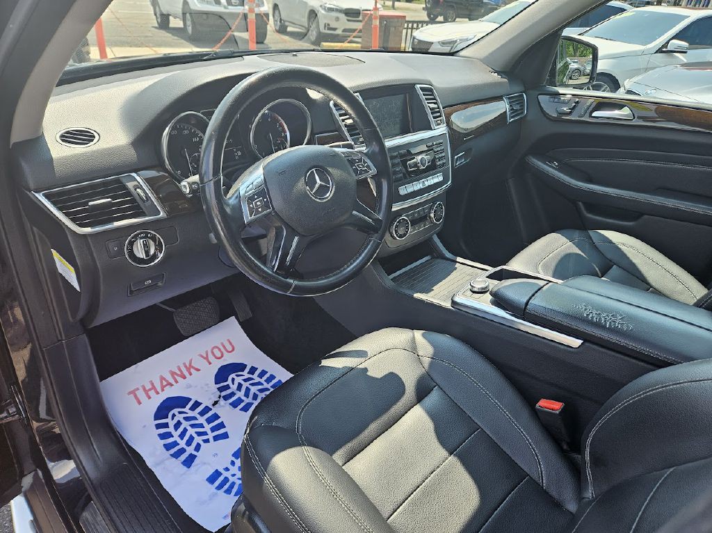 2012 Mercedes-Benz M-Class Image 10