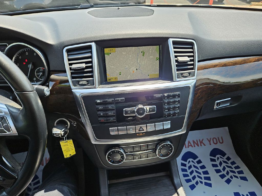 2012 Mercedes-Benz M-Class Image 20