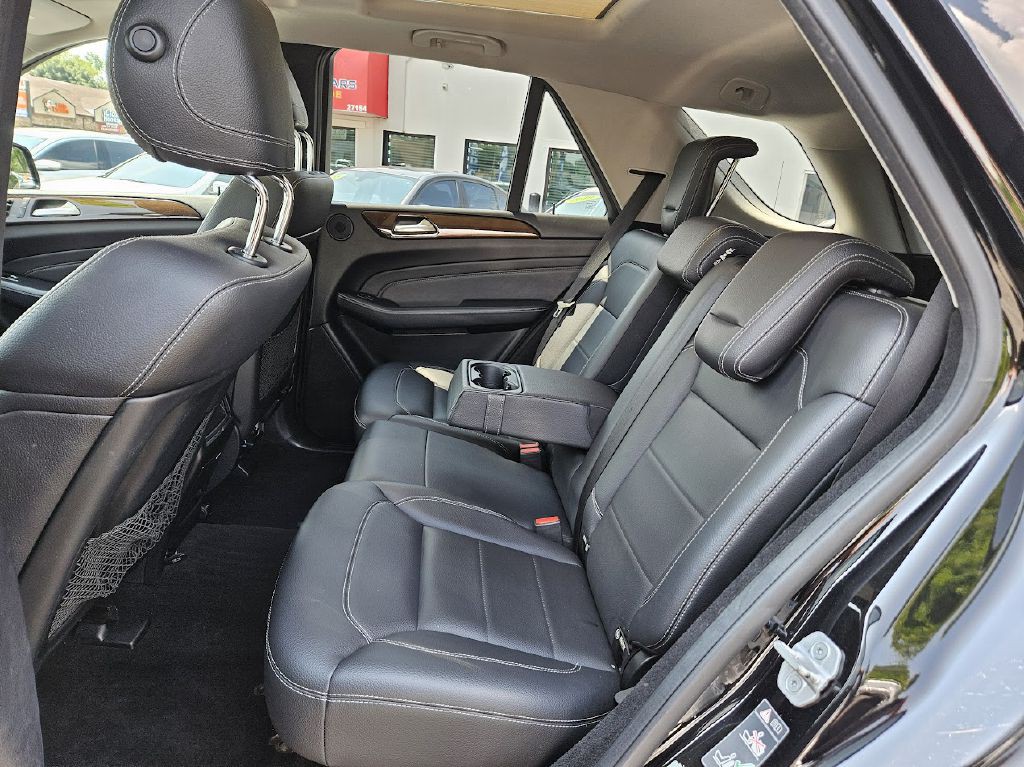 2012 Mercedes-Benz M-Class Image 28