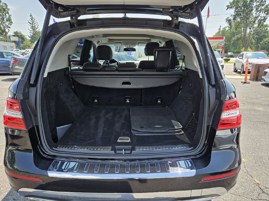 2012 Mercedes-Benz M-Class Image 30