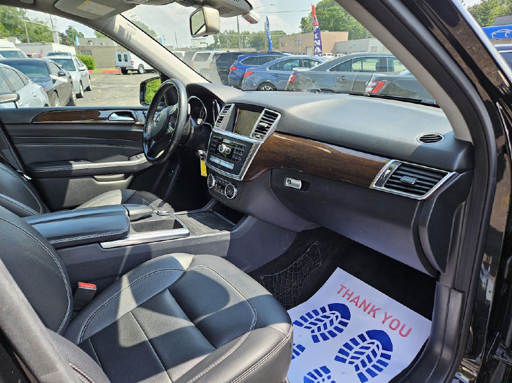 2012 Mercedes-Benz M-Class Image 33