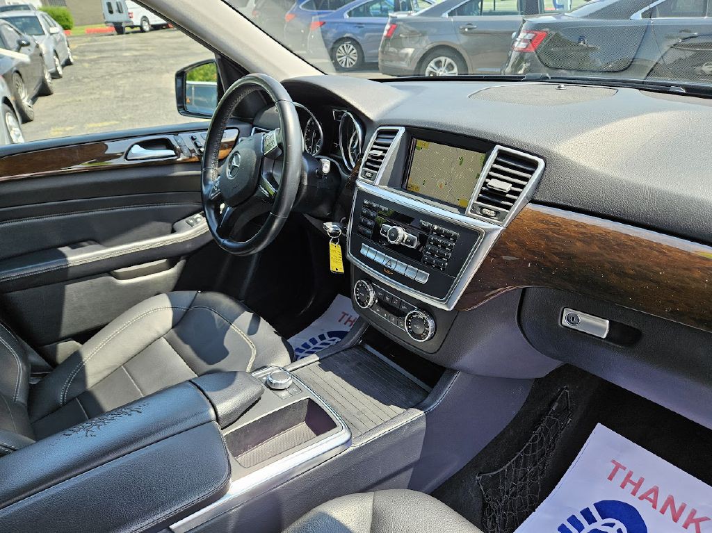 2012 Mercedes-Benz M-Class Image 34