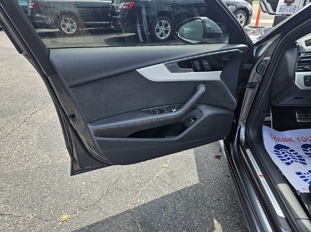 2022 Audi A4 Image 17
