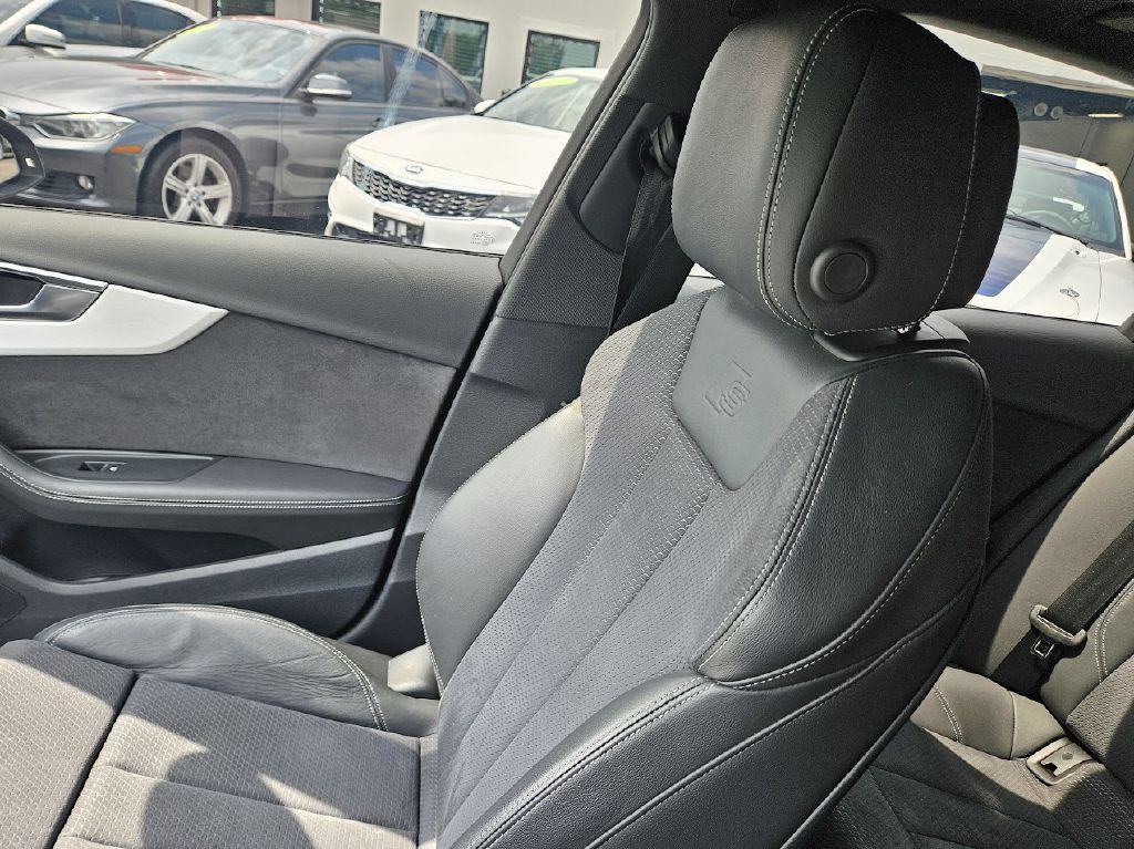 2022 Audi A4 Image 25