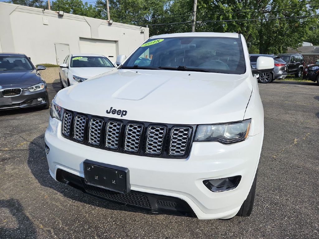2018 Jeep Grand Cherokee Image 2
