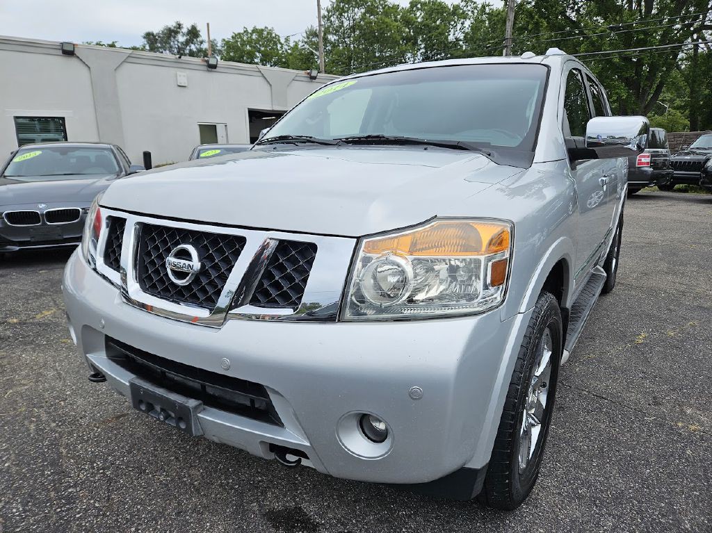 2014 Nissan Armada Image 1