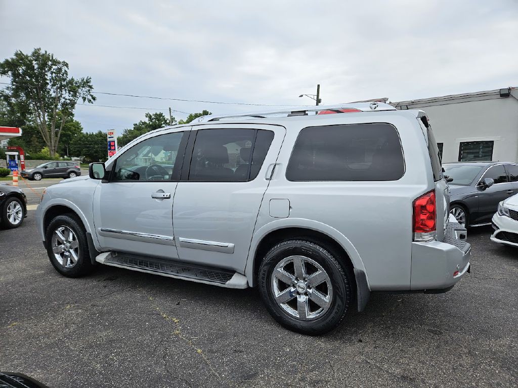 2014 Nissan Armada Image 10