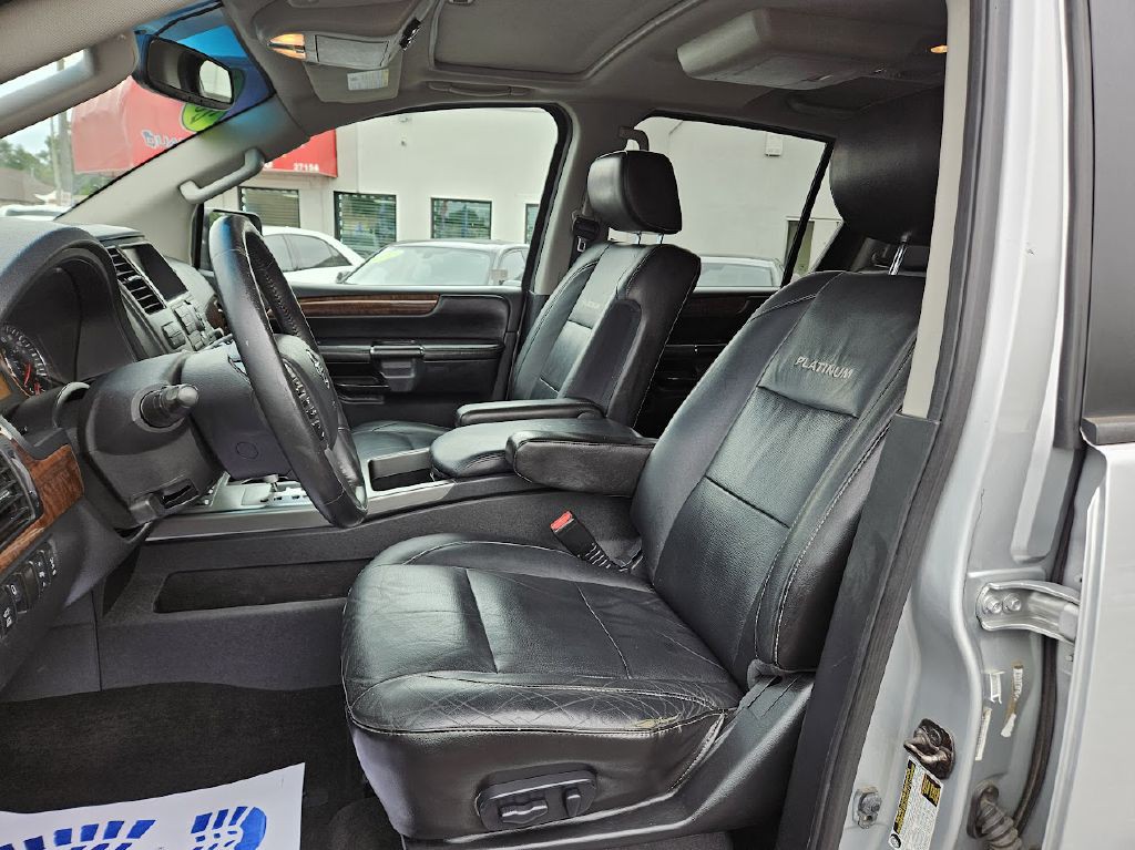 2014 Nissan Armada Image 16