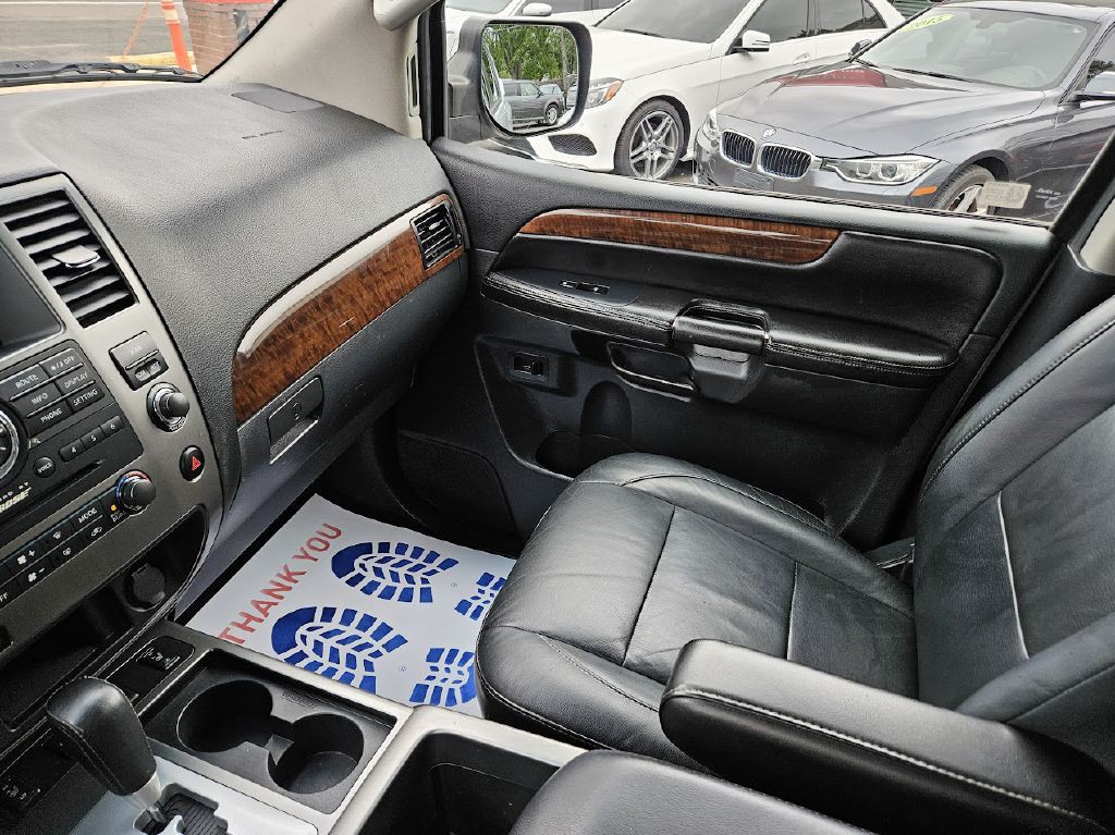 2014 Nissan Armada Image 23