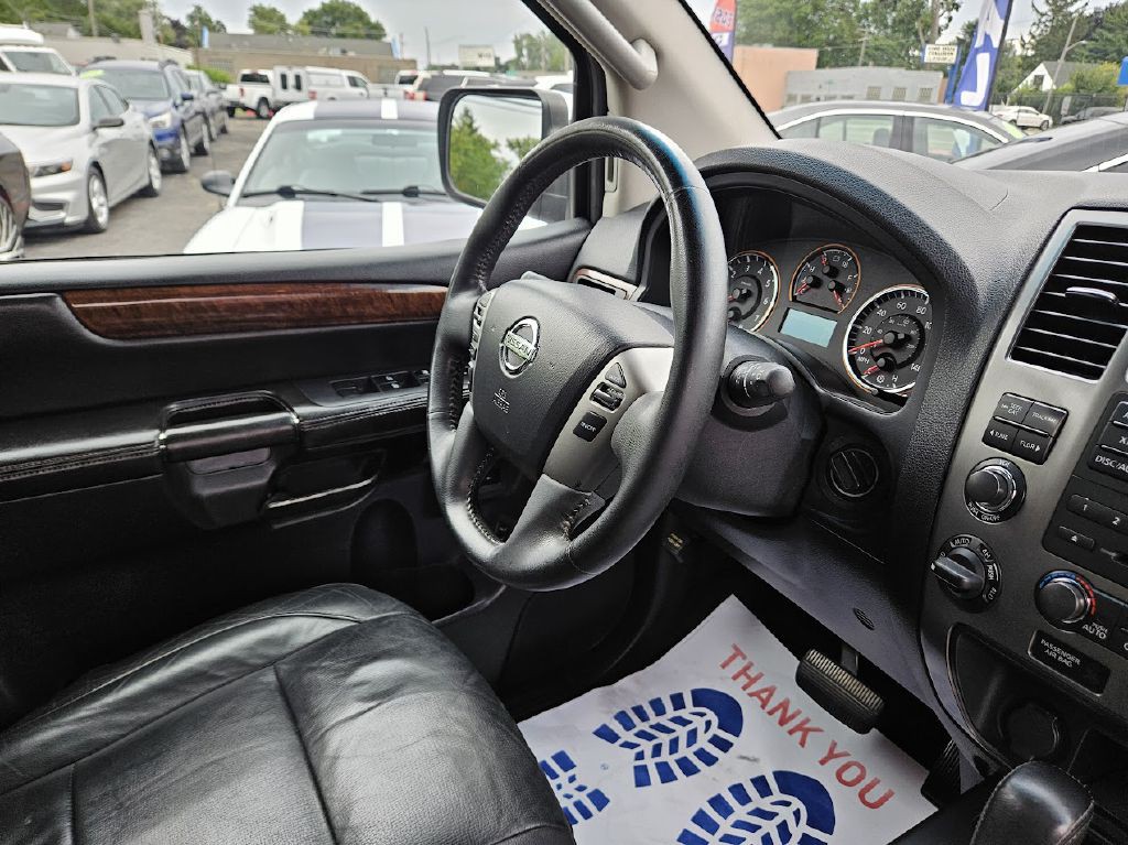 2014 Nissan Armada Image 39
