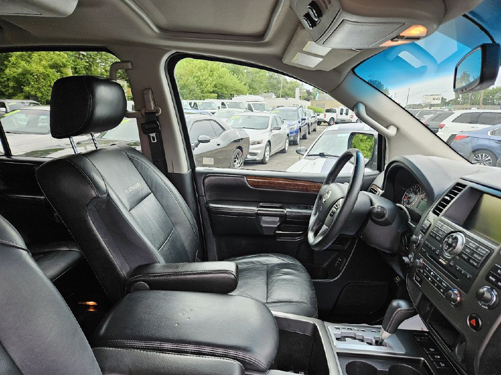2014 Nissan Armada Image 40
