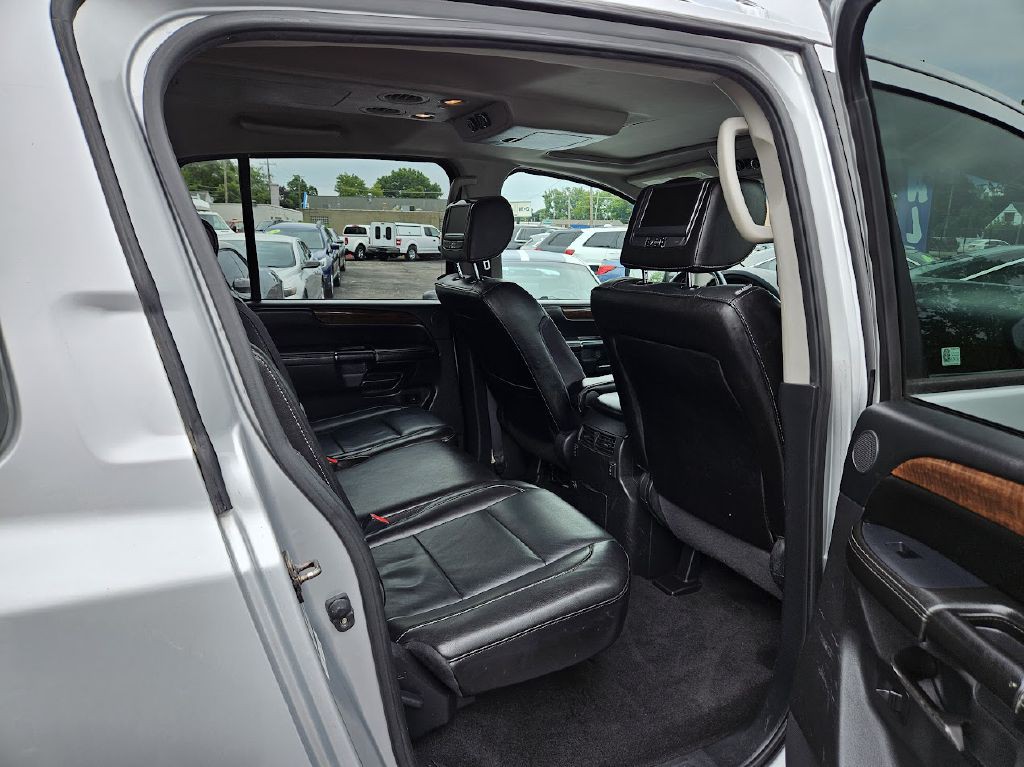 2014 Nissan Armada Image 43