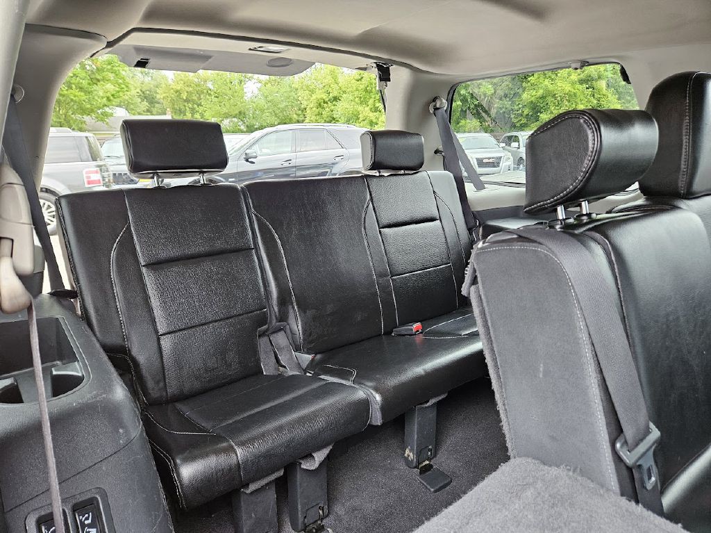 2014 Nissan Armada Image 45