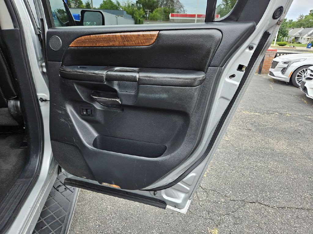 2014 Nissan Armada Image 49