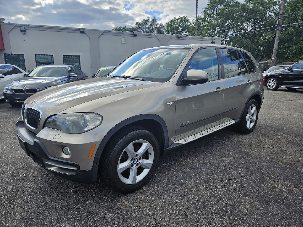 2010 BMW X5 Image 1