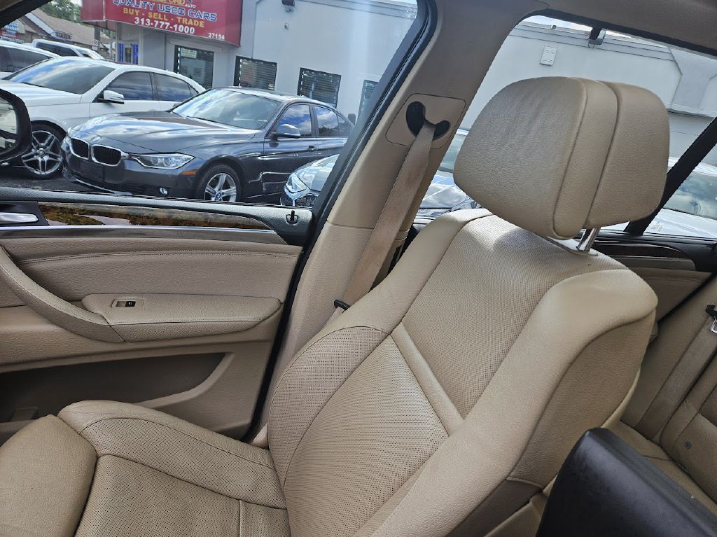 2010 BMW X5 Image 23