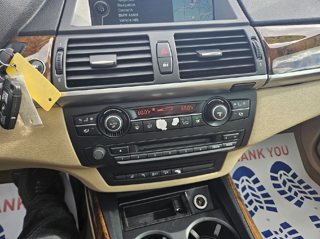 2010 BMW X5 Image 24