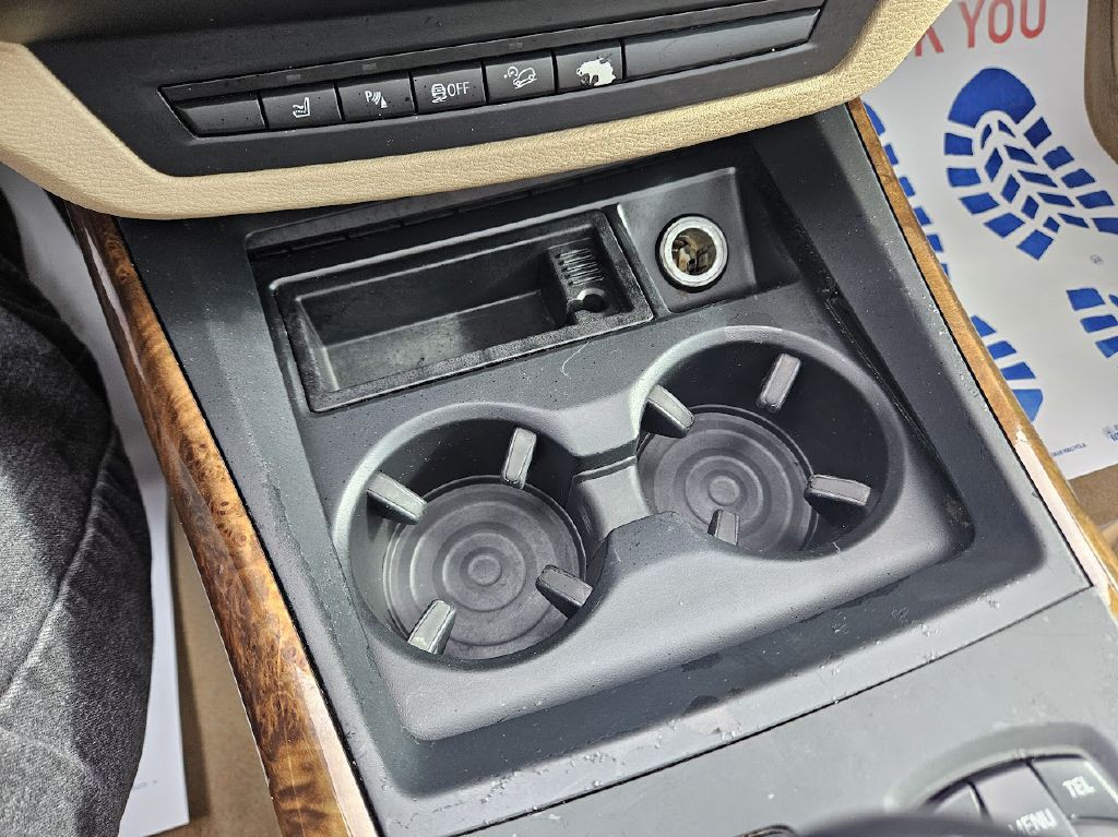 2010 BMW X5 Image 25