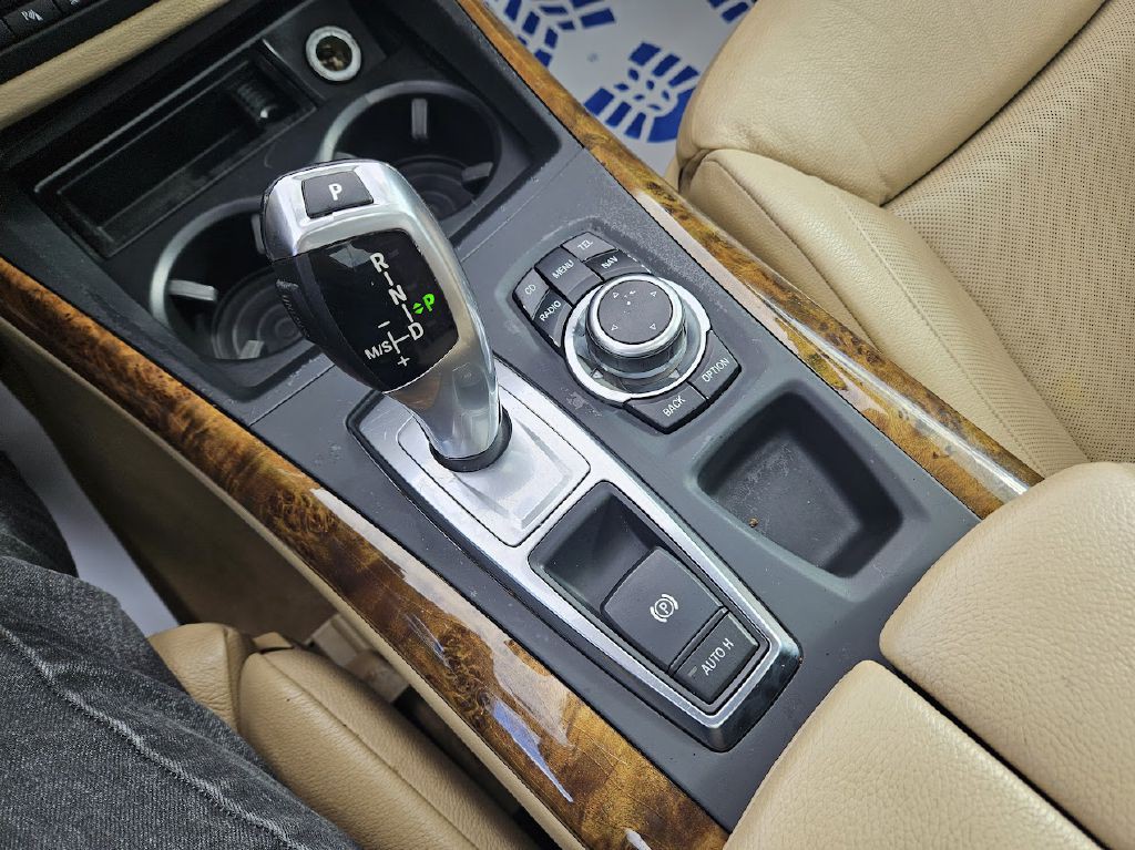 2010 BMW X5 Image 26