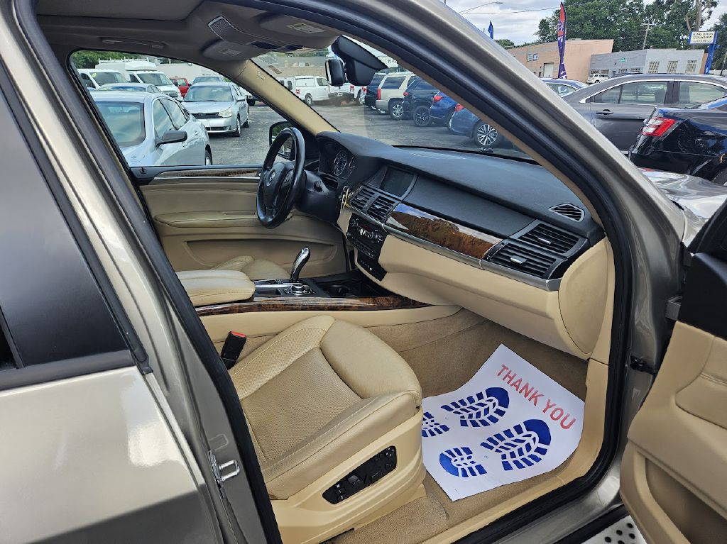 2010 BMW X5 Image 34
