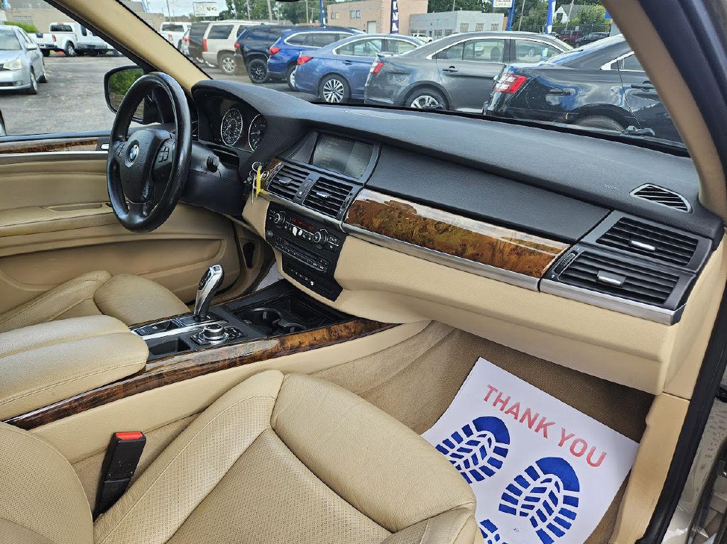 2010 BMW X5 Image 35