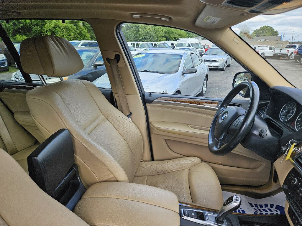 2010 BMW X5 Image 37