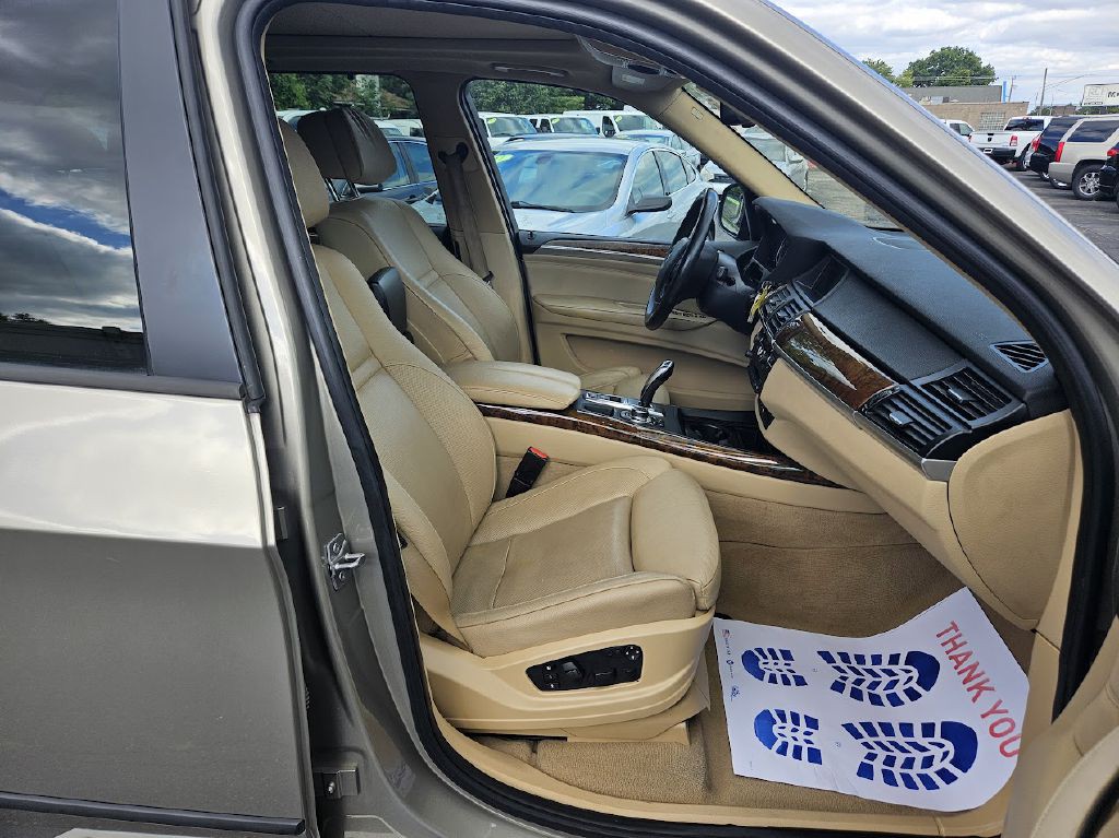 2010 BMW X5 Image 38