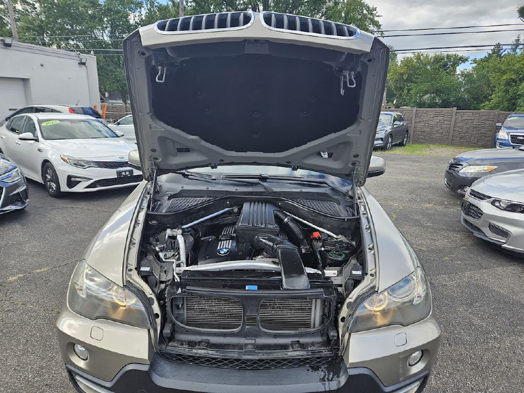 2010 BMW X5 Image 45