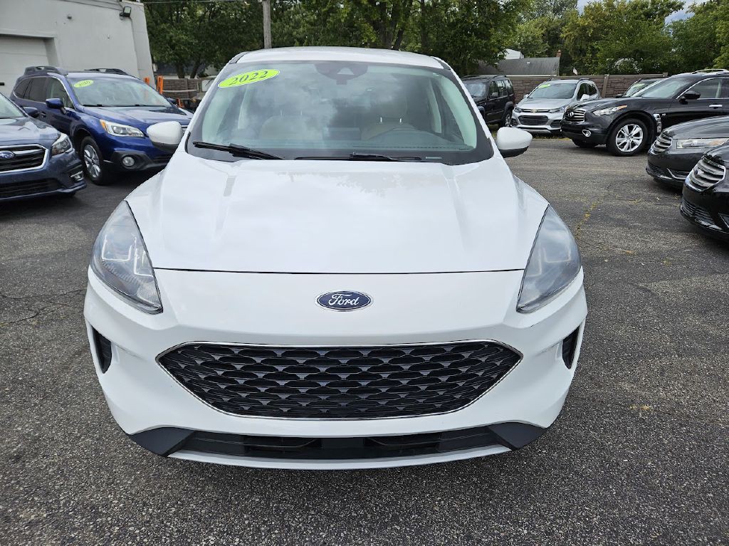 2021 Ford Escape Image 3
