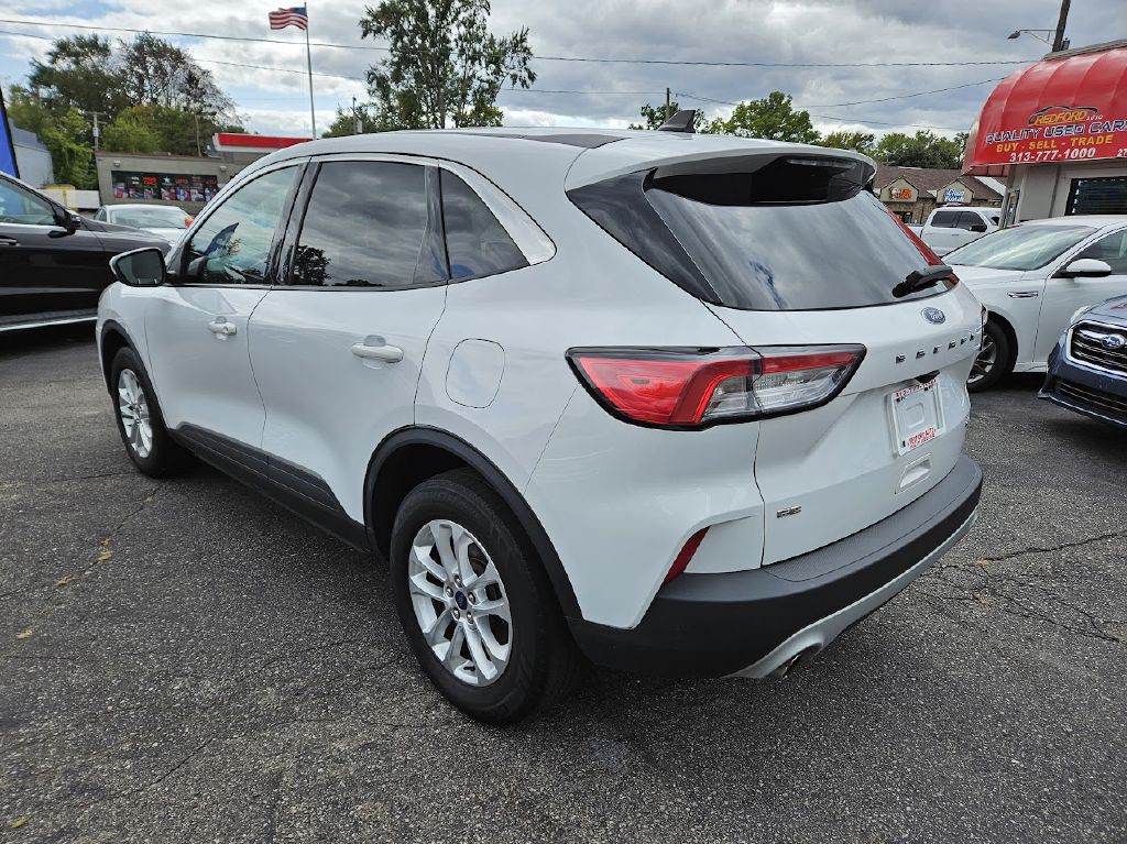 2021 Ford Escape Image 10