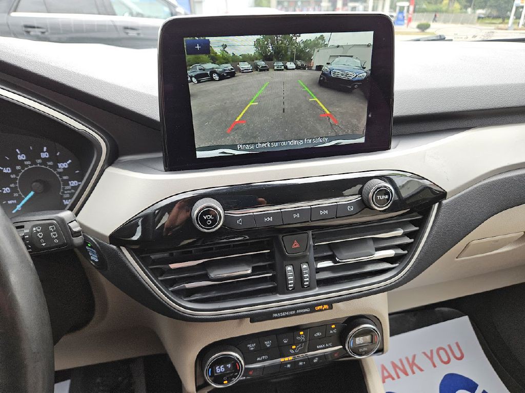 2021 Ford Escape Image 25