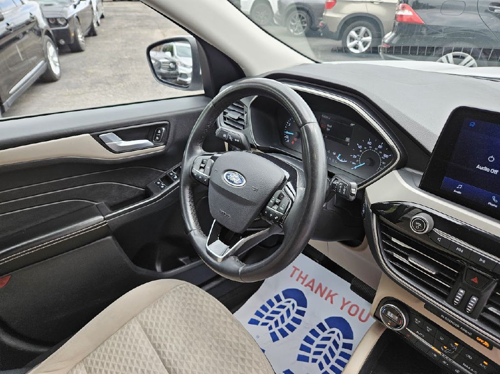 2021 Ford Escape Image 38