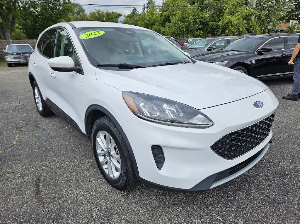 2021 Ford Escape Image 3