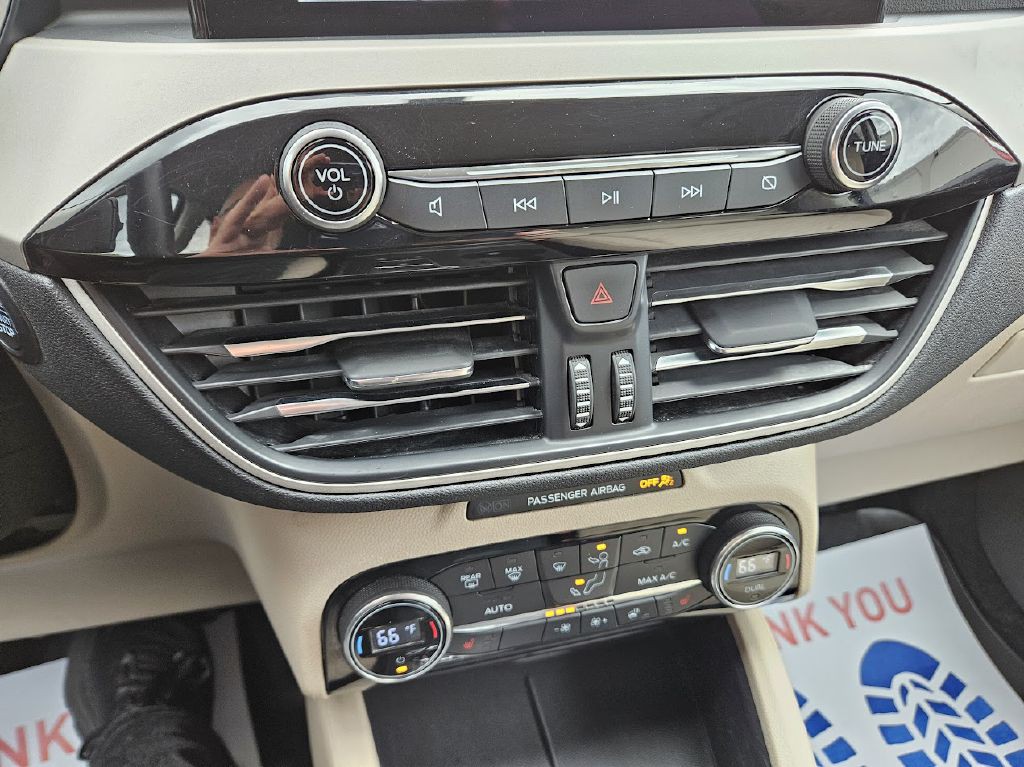 2021 Ford Escape Image 13