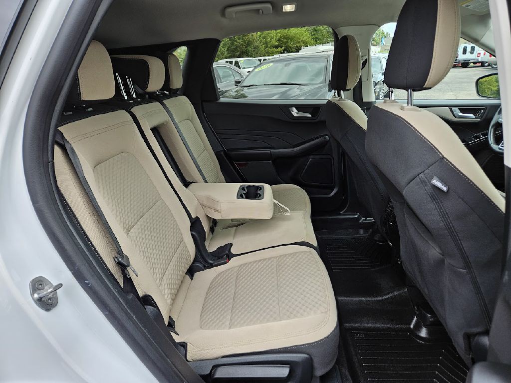 2021 Ford Escape Image 17