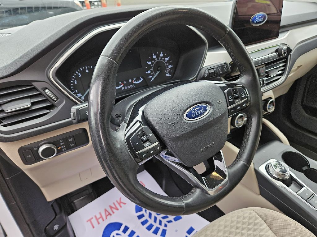 2021 Ford Escape Image 25
