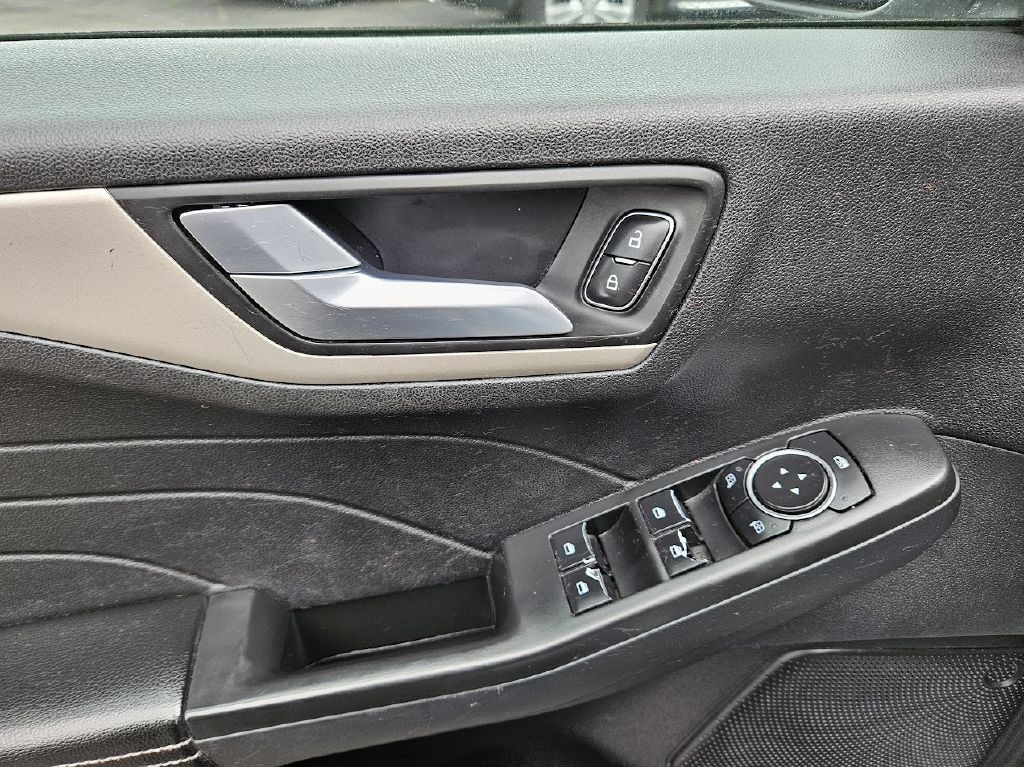 2021 Ford Escape Image 27