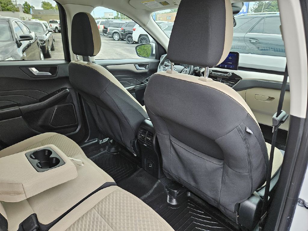 2021 Ford Escape Image 46