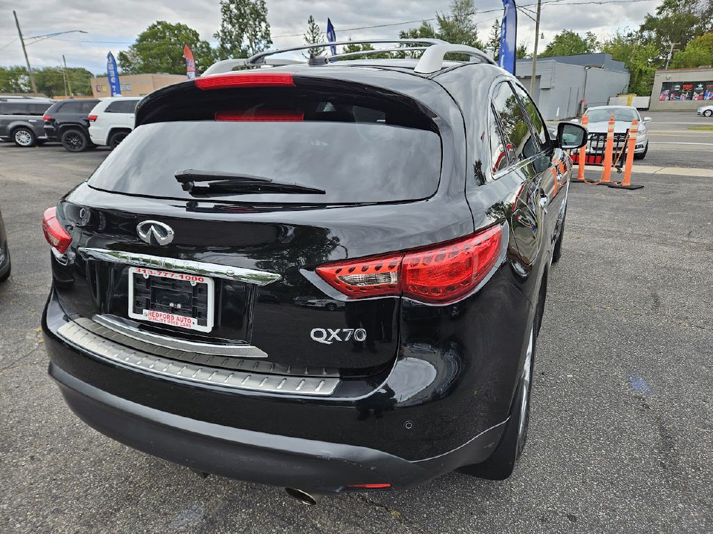 2014 INFINITI QX70 Image 8