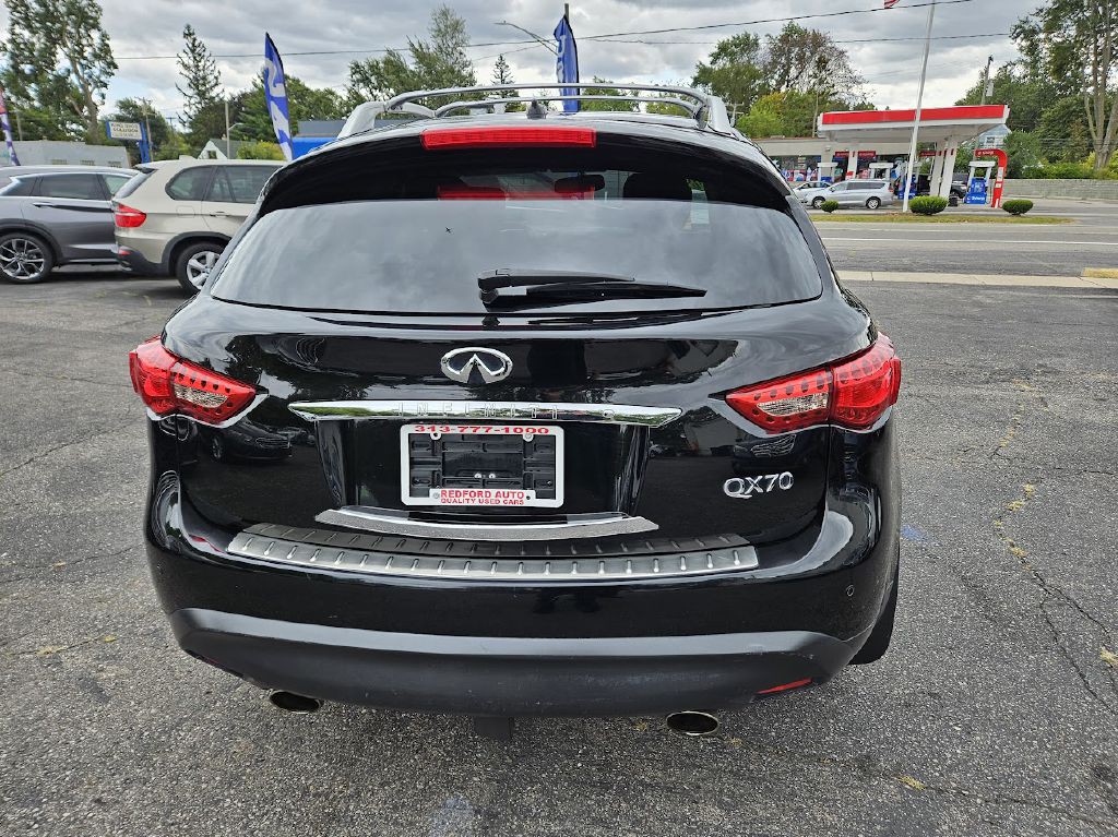 2014 INFINITI QX70 Image 9