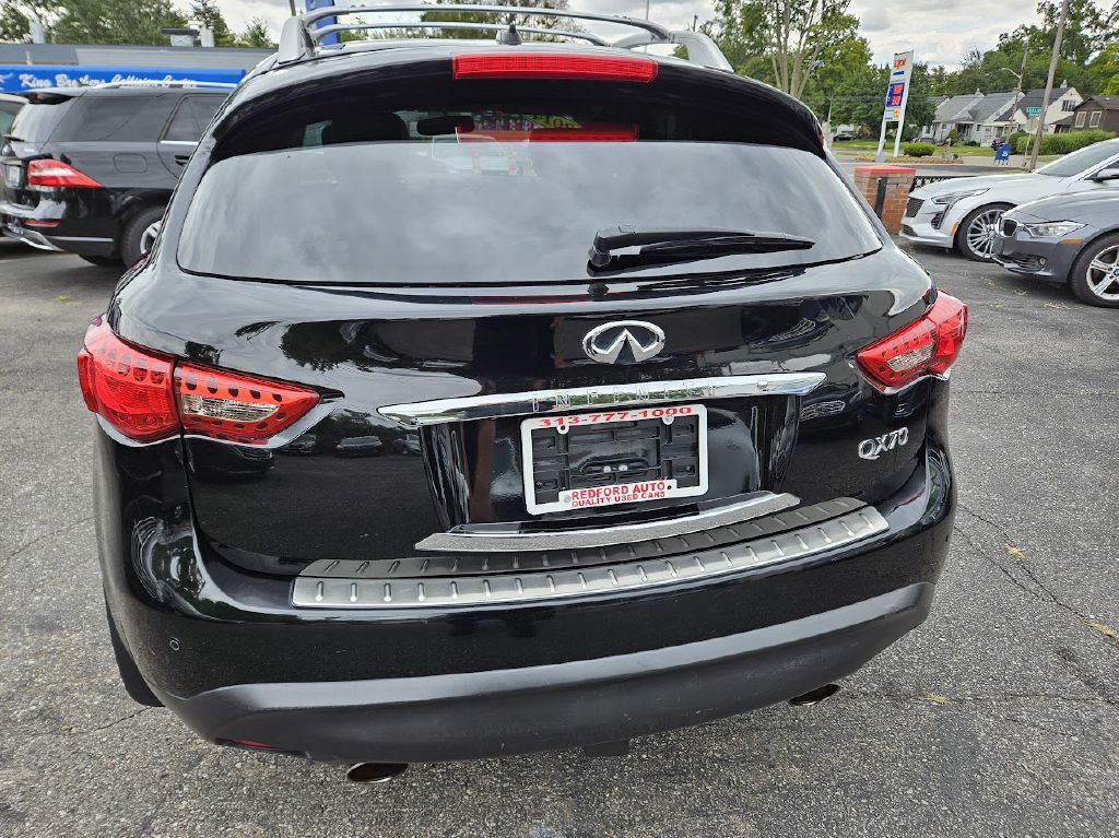 2014 INFINITI QX70 Image 10