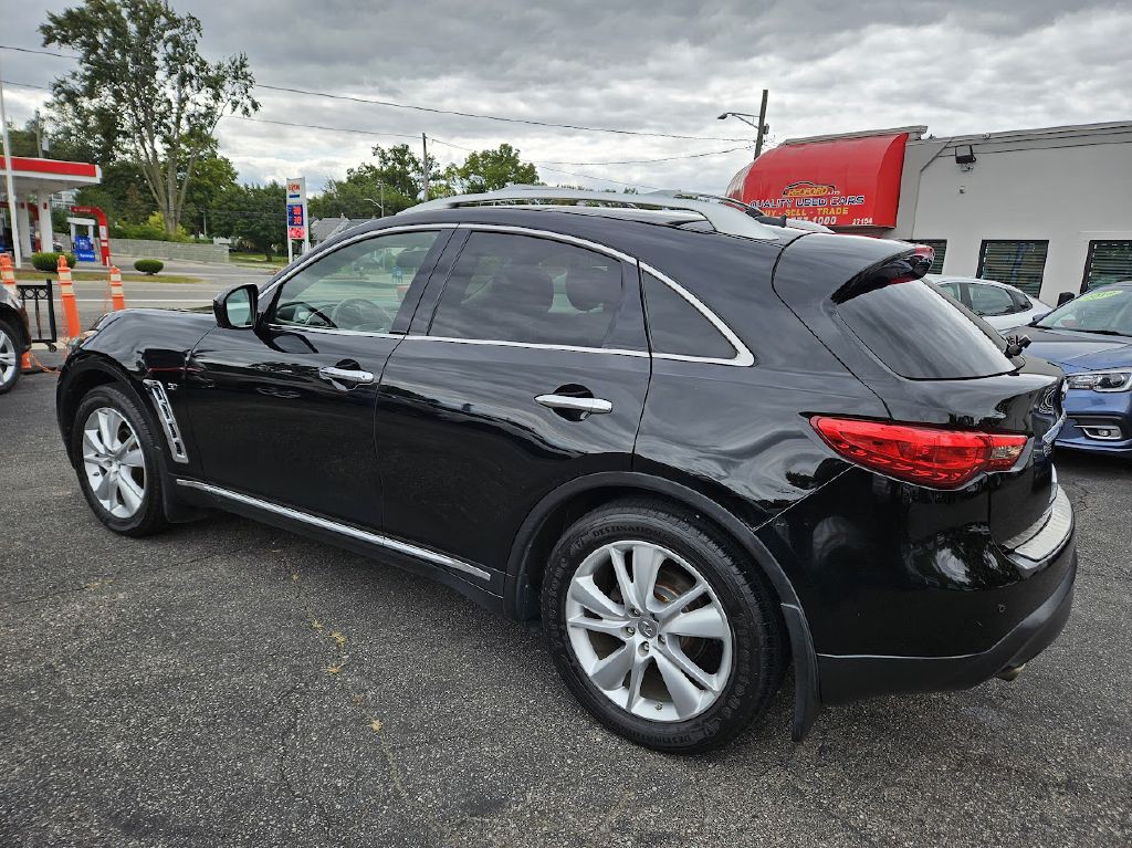 2014 INFINITI QX70 Image 12
