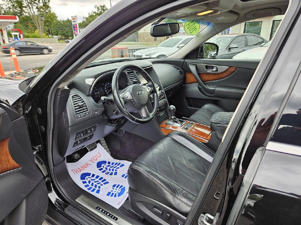 2014 INFINITI QX70 Image 13