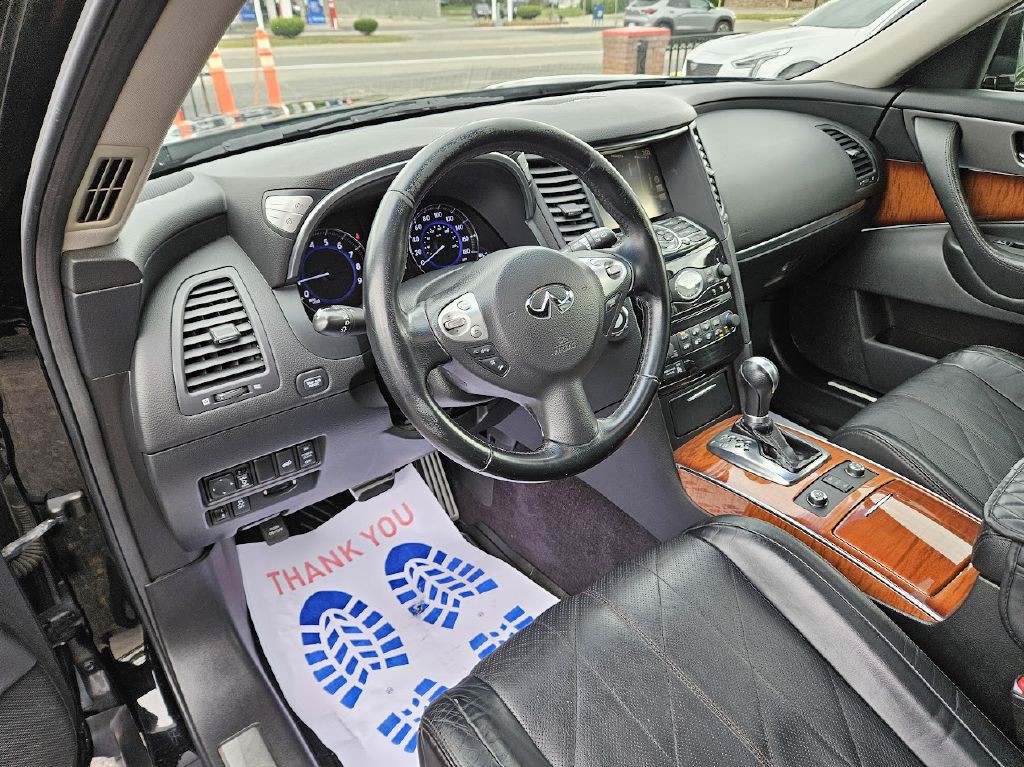 2014 INFINITI QX70 Image 14