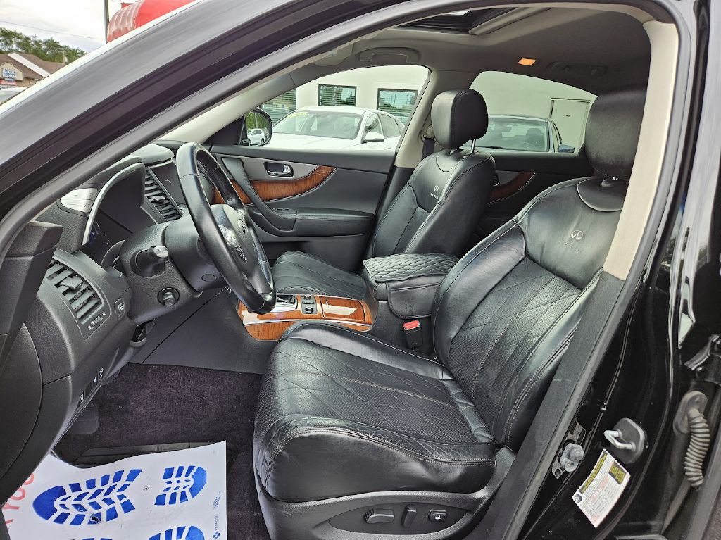 2014 INFINITI QX70 Image 20