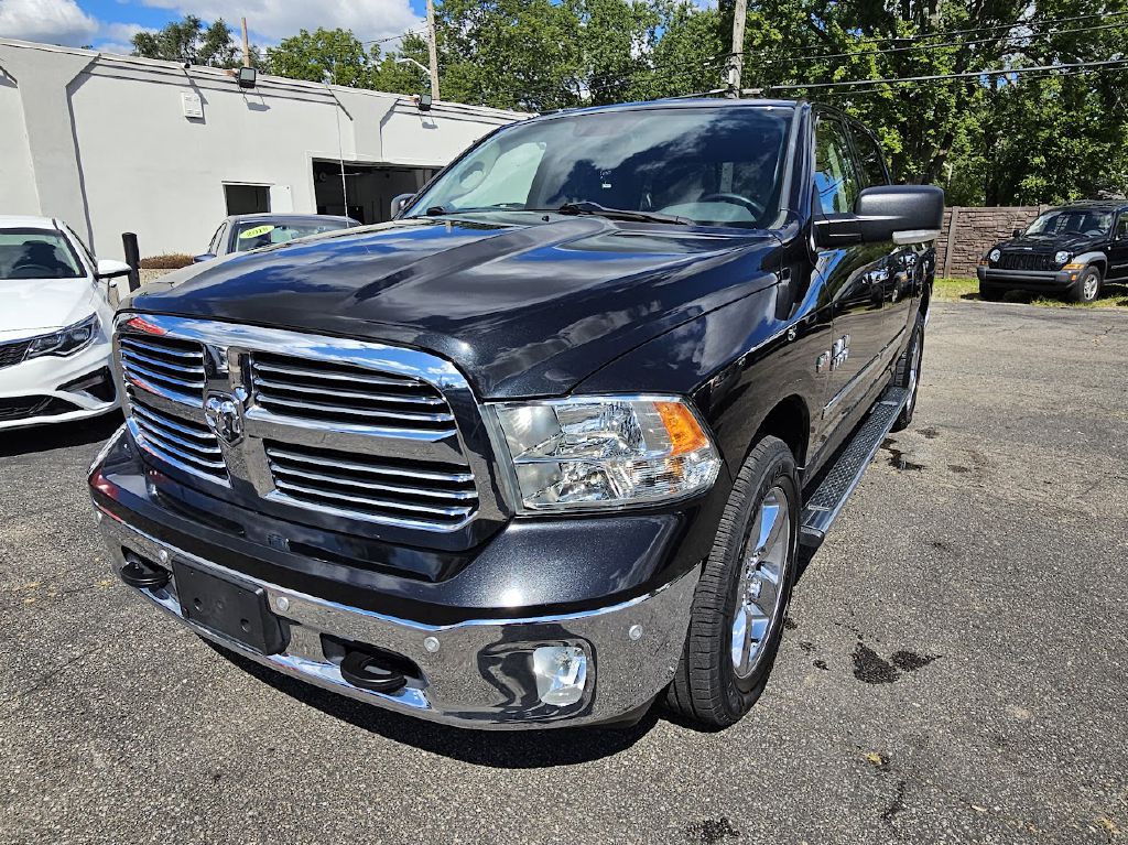 2016 RAM 1500 Image 2