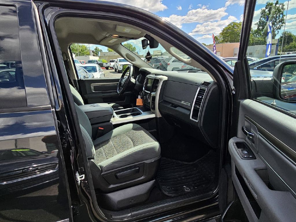 2016 RAM 1500 Image 34