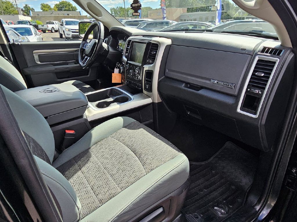 2016 RAM 1500 Image 35