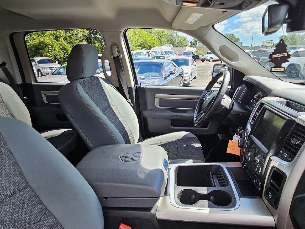 2016 RAM 1500 Image 38