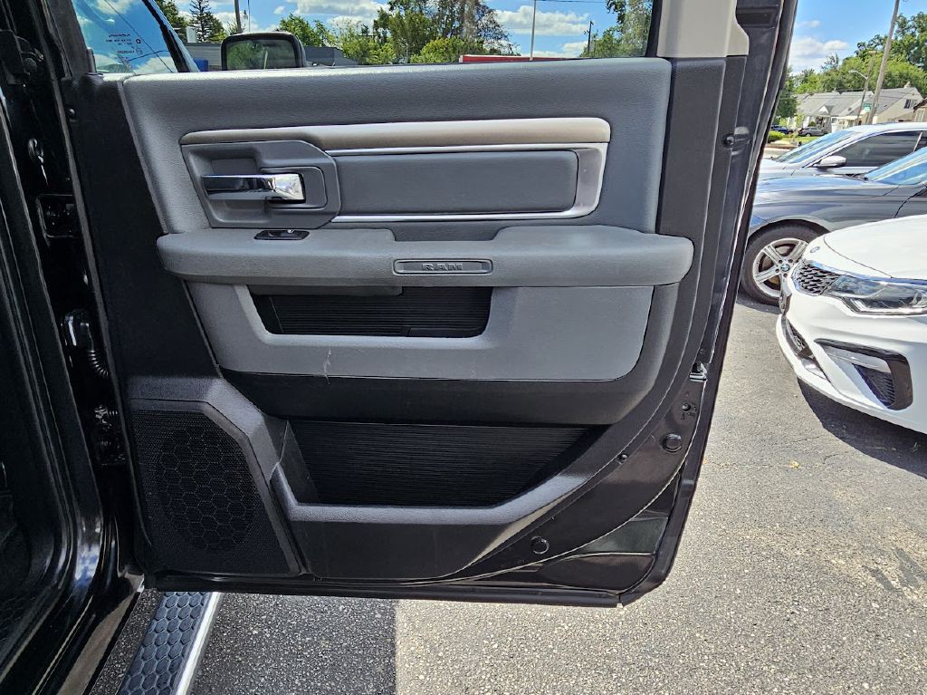 2016 RAM 1500 Image 44